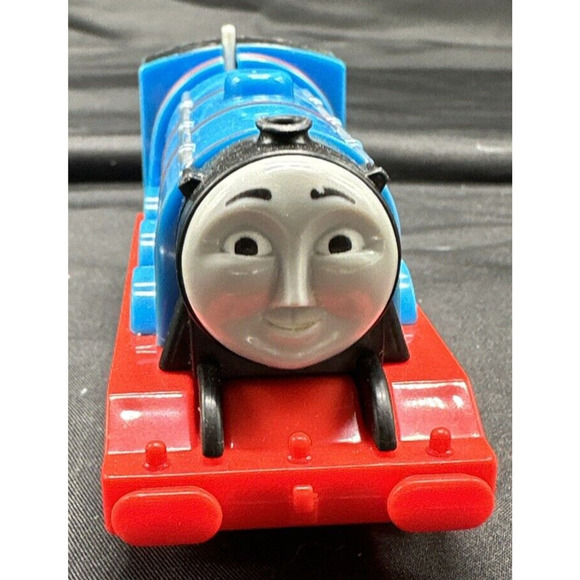 THOMAS & Friends Gordon Motorized Trackmaster Engine 2013 Gullane Mattel Working - Picture 2 of 6